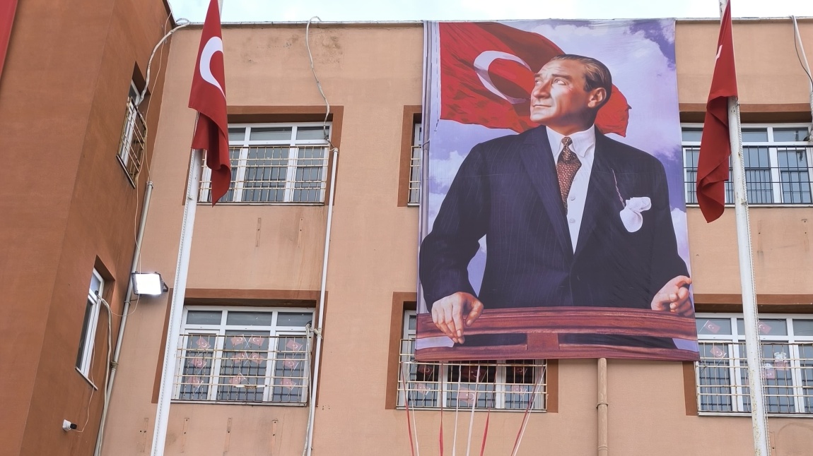 Cumhuriyetimizin Kurucusu Mustafa Kemal Atatürk'ü Andık